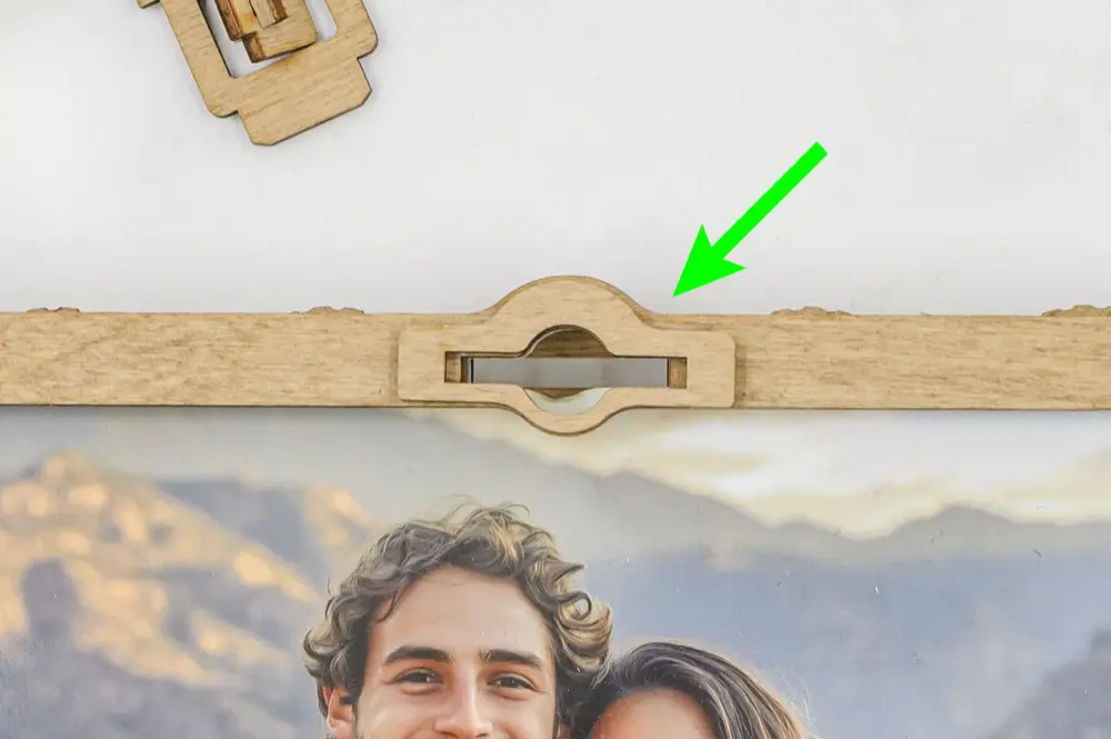 CLUEFRAME – Configuración – Montaje de los soportes y del cierre de seguridad