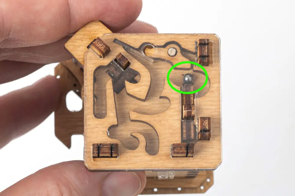 Houdini's Magic Escape – Enigma 9 – Solución