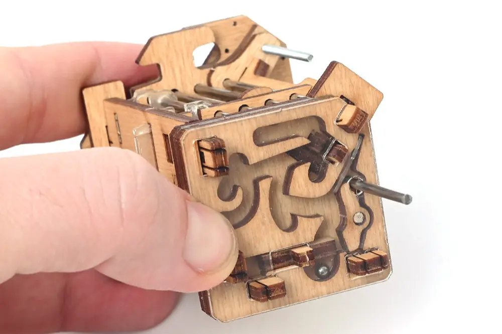 Houdini's Magic Escape – Enigma 9 – Solución