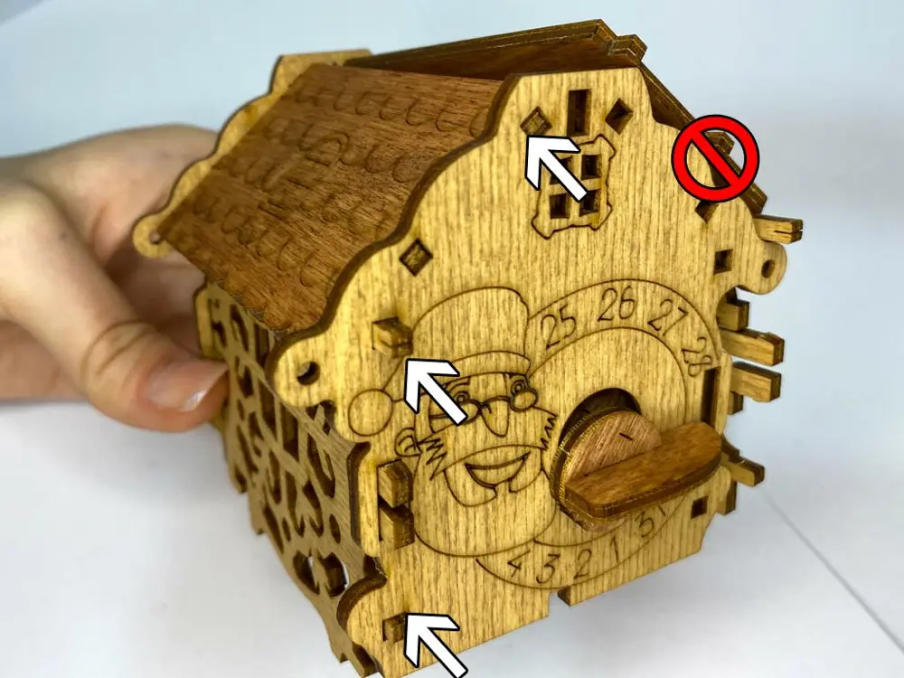 New Year Box – Montaje – Paso 3: Coloca las paredes y el tejado