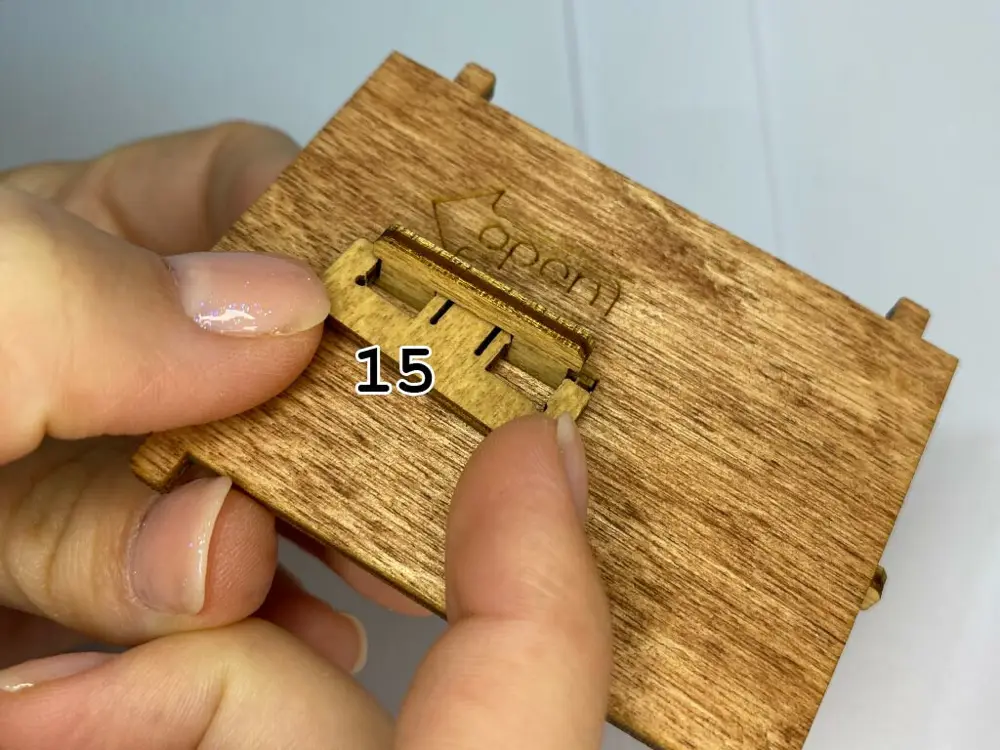 New Year Box – Montaje – Paso 4: Coloca la base